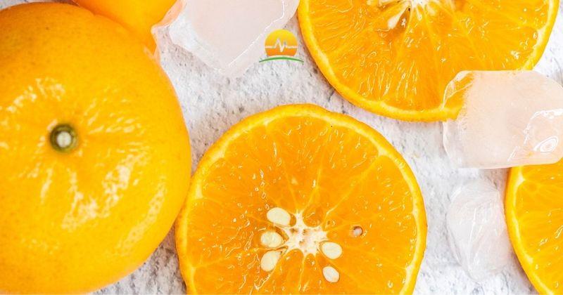 Oranges and ice for high protein weight loss smoothie recipe